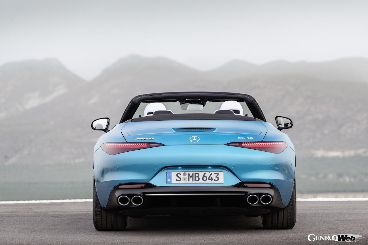 メルセデスAMG SL 43のリヤビュー
