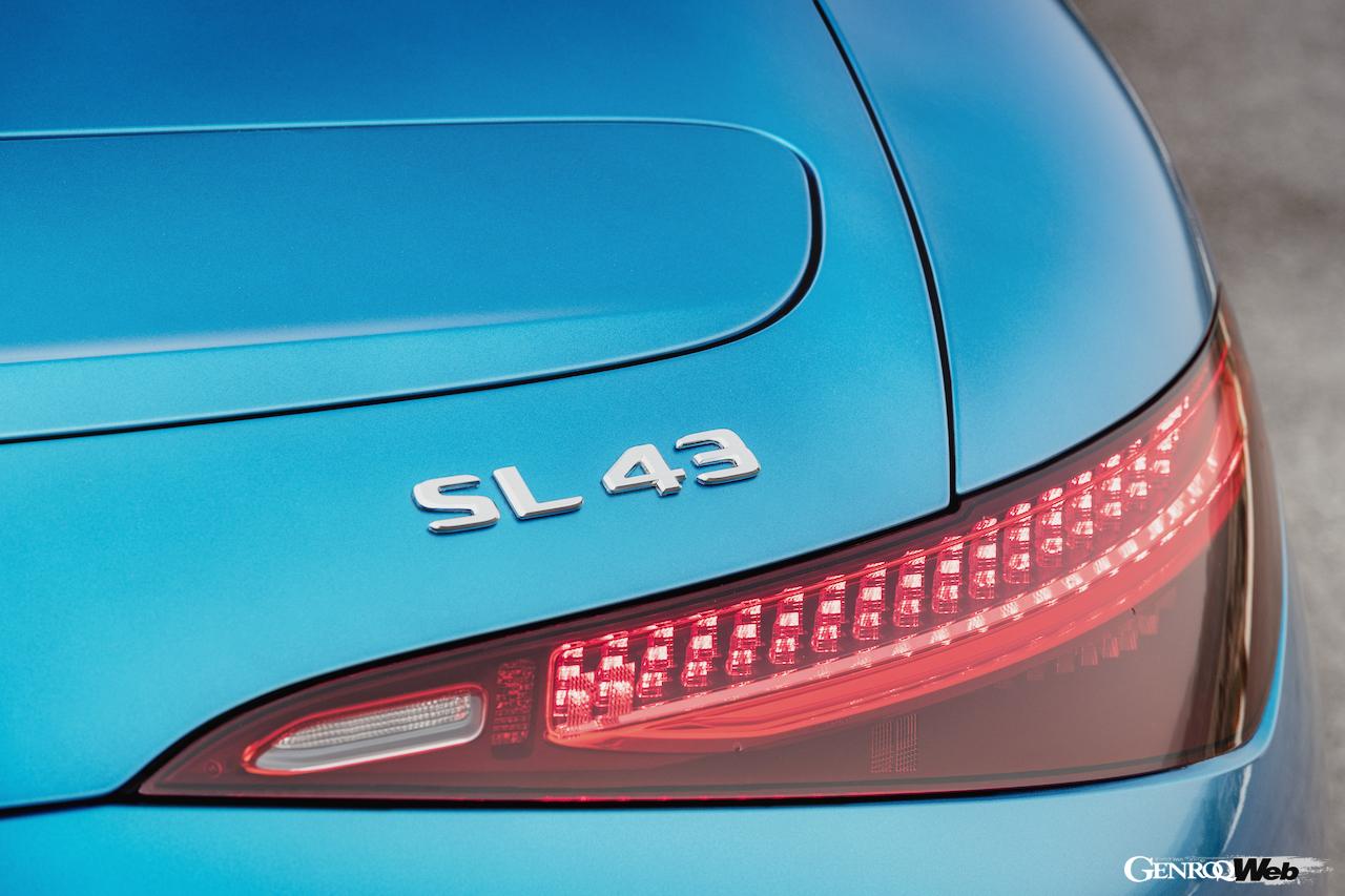 メルセデスAMG SL 43のエンブレム