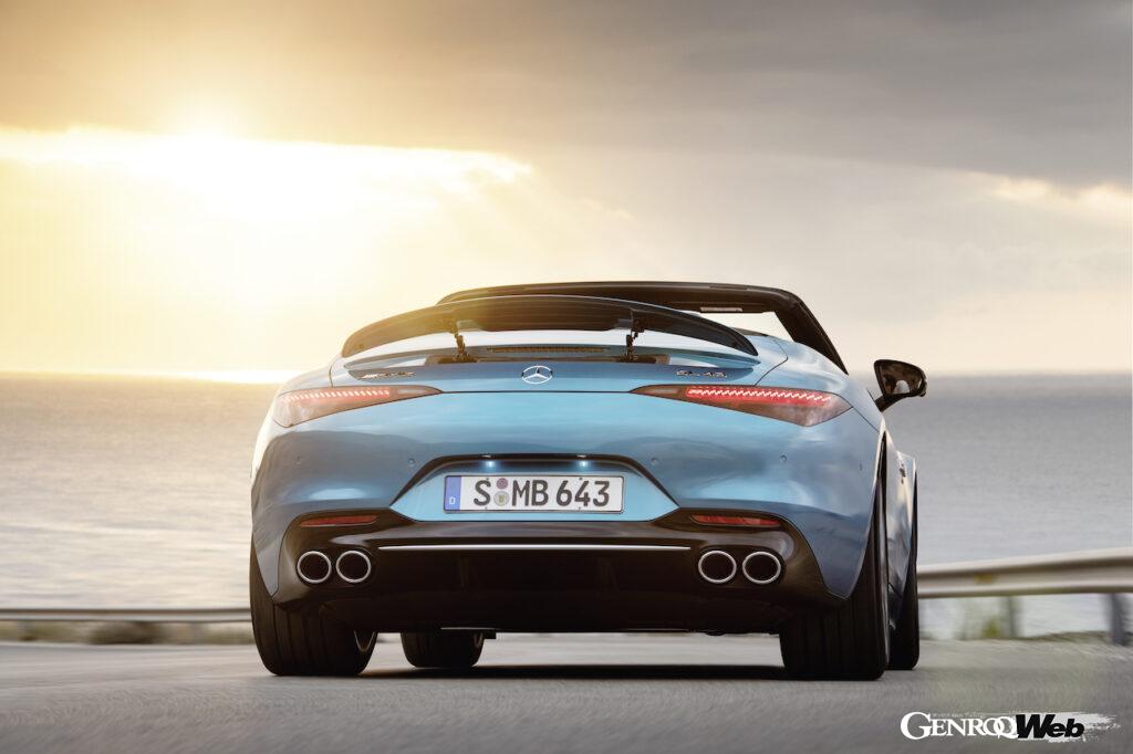 メルセデスAMG SL 43のリヤビュー