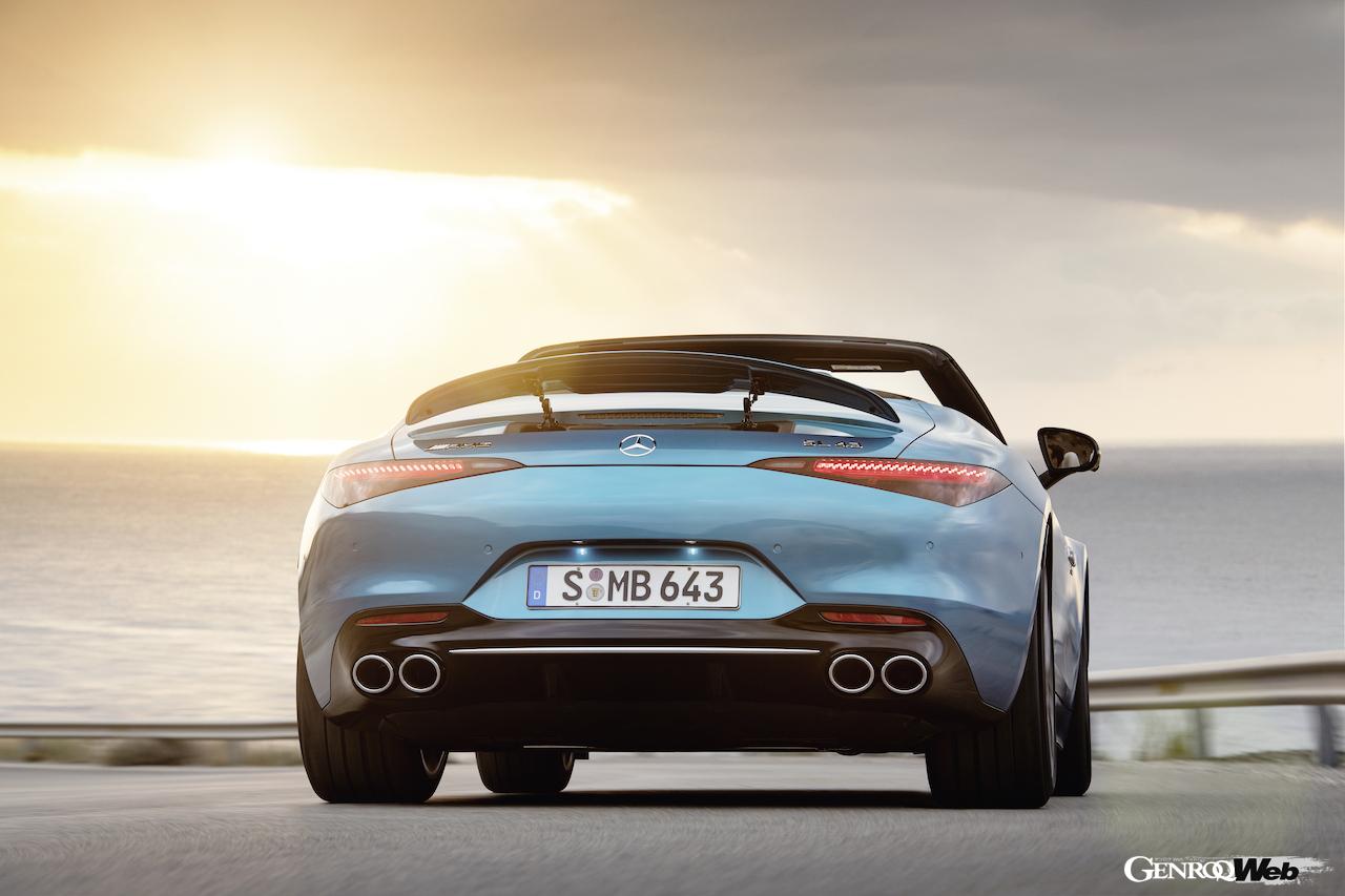 メルセデスAMG SL 43のリヤビュー