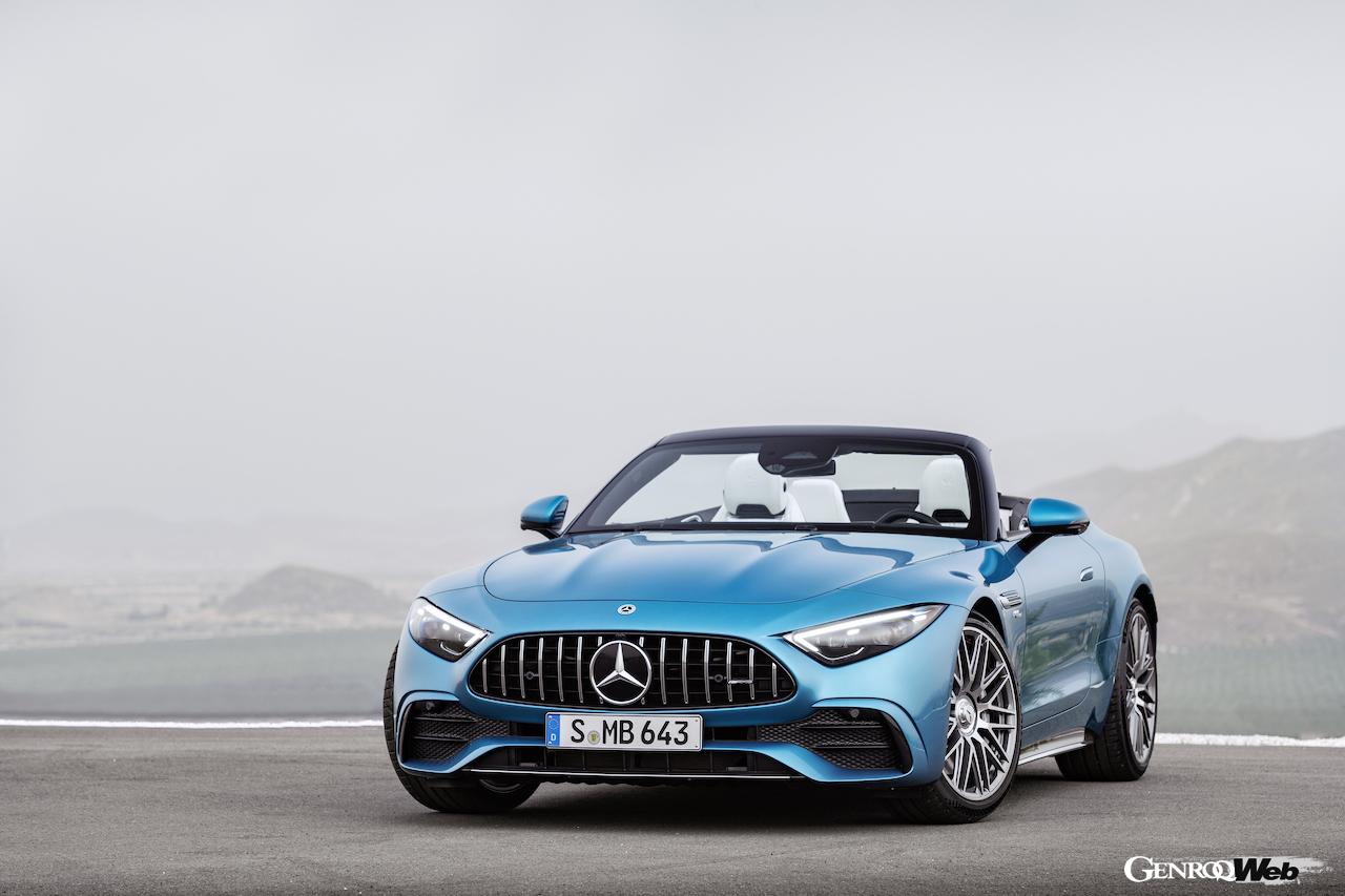 メルセデスAMG SL 43のフロントビュー