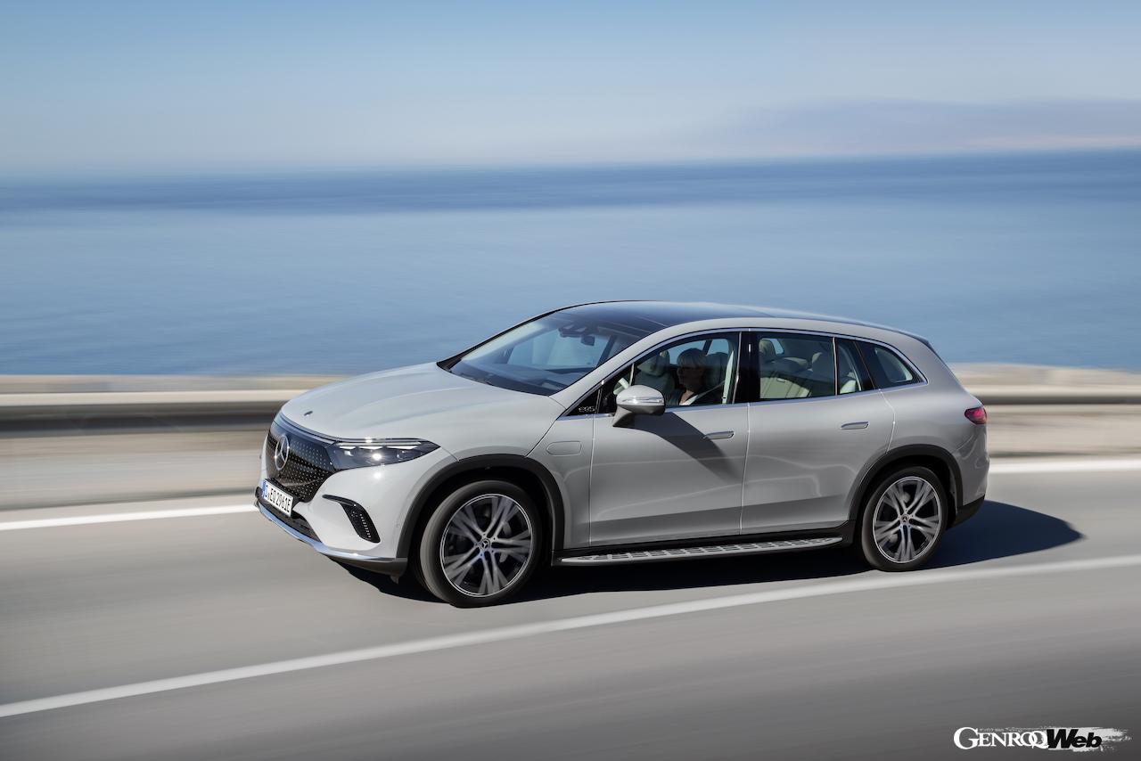 メルセデス・ベンツ EQS SUVのフロントビュー