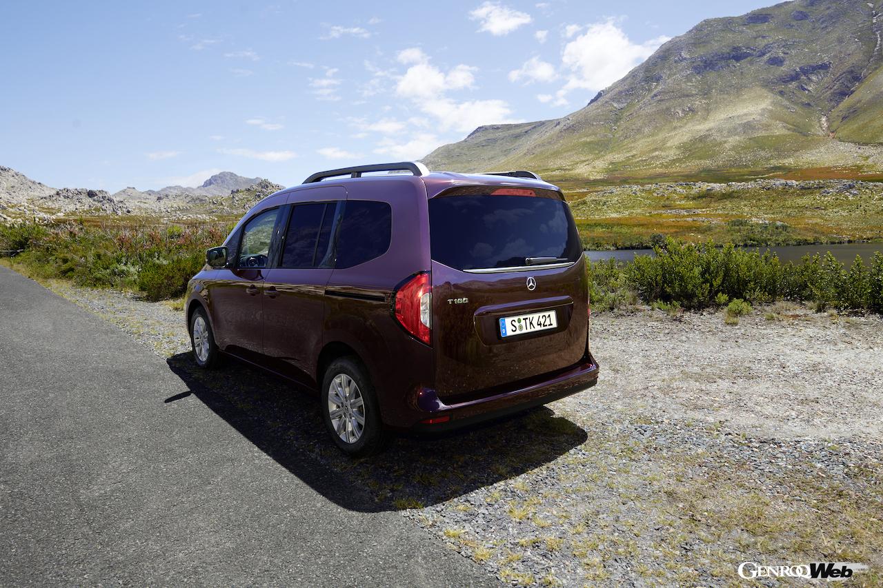 メルセデス・ベンツ Tクラスのリヤビュー