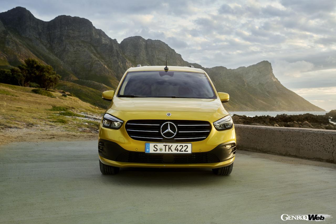 メルセデス・ベンツ Tクラスのフロント