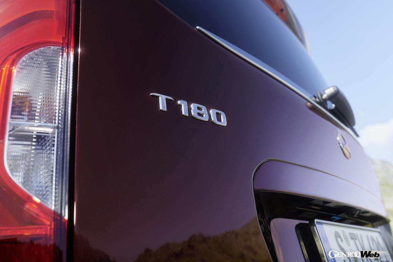 メルセデス・ベンツ Tクラスのエンブレム