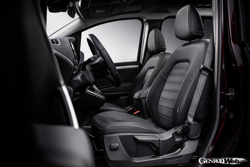 メルセデス・ベンツ Tクラスのフロントシート