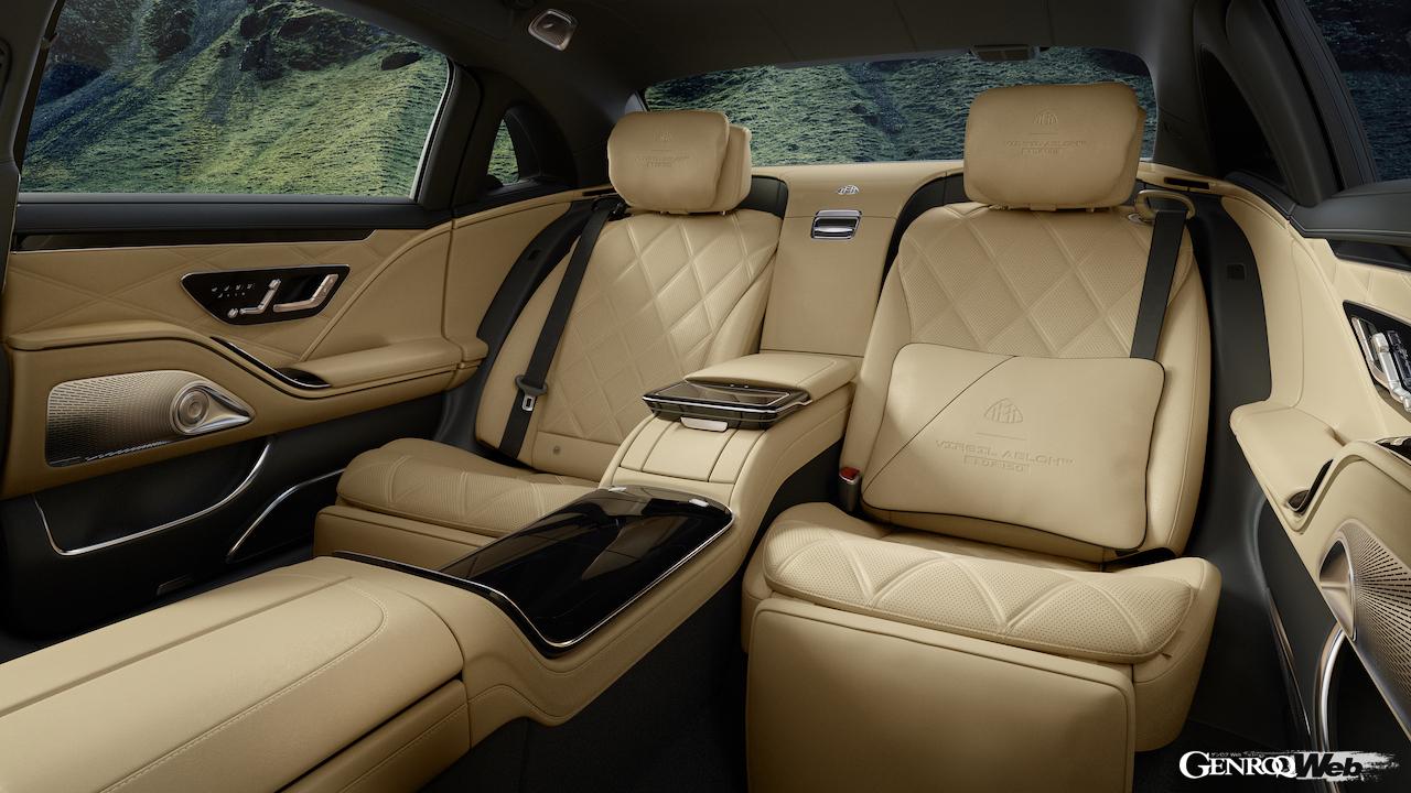 メルセデス マイバッハの限定モデル、マイバッハ by Virgil Abloh。リヤシート