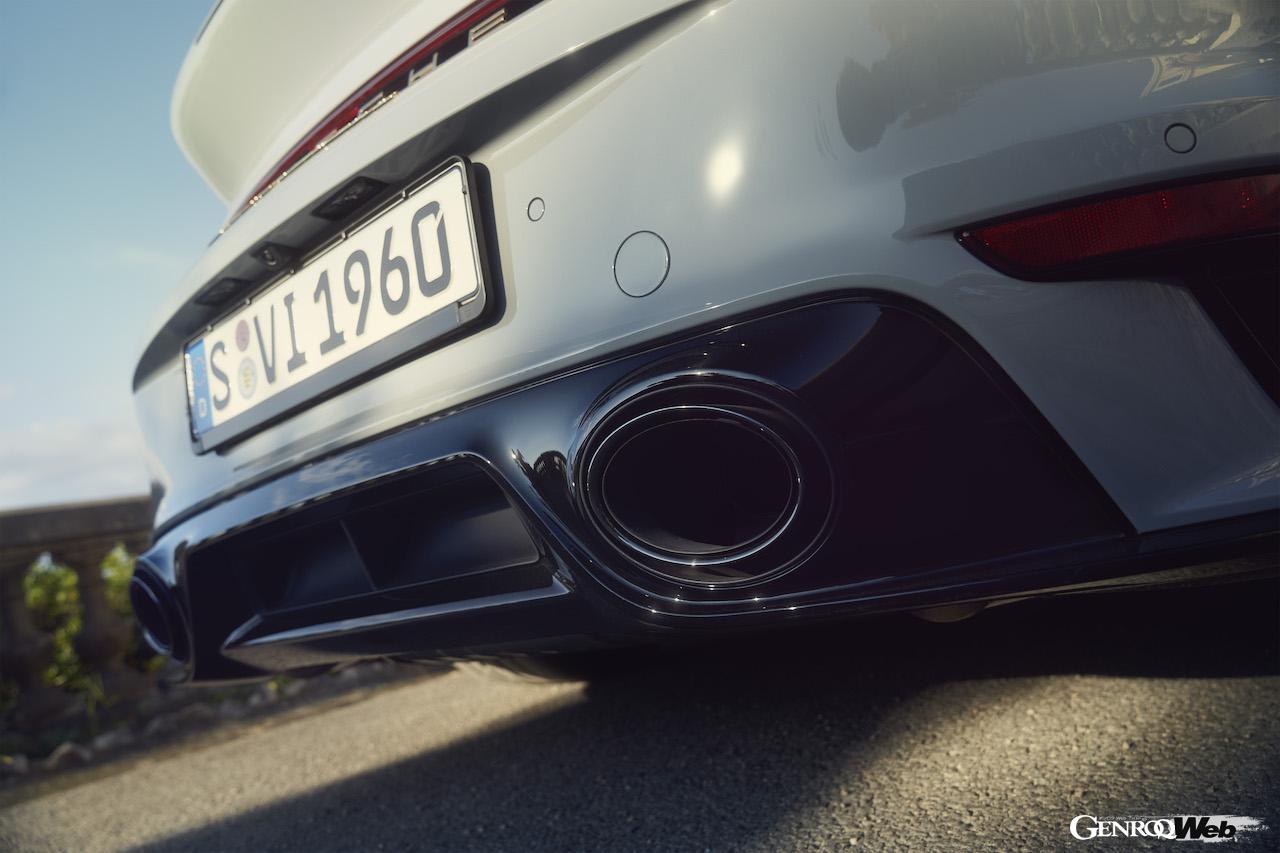 ポルシェ 911 スポーツクラシックのテールパイプ