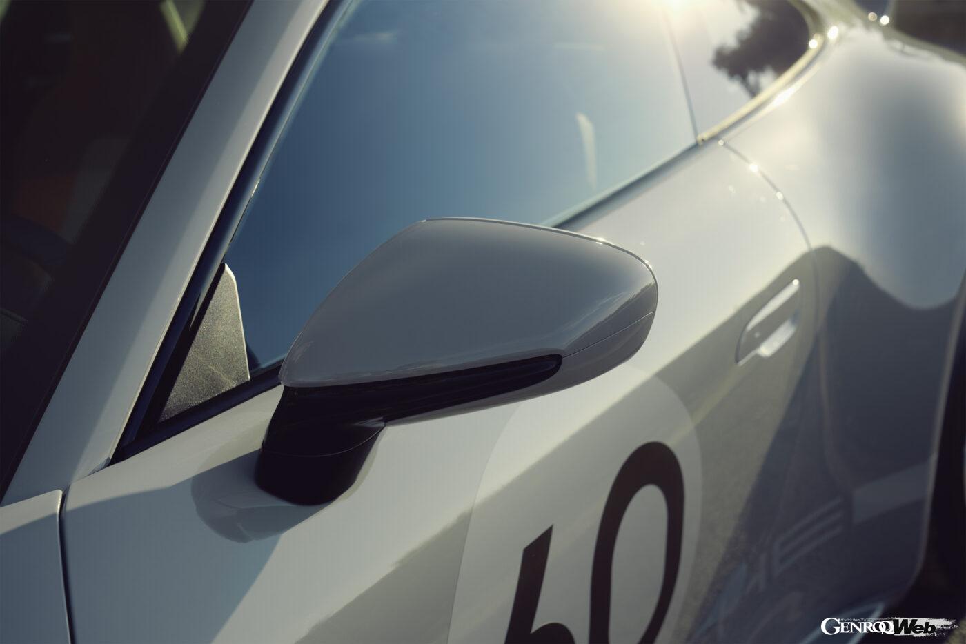 ポルシェ 911 スポーツクラシックのドアミラー