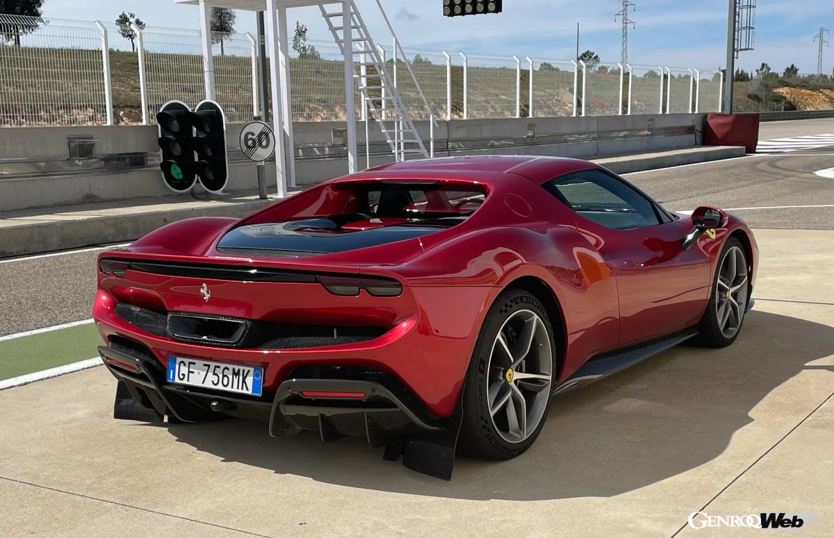 サーキット走行のために用意されたフェラーリ296GTB