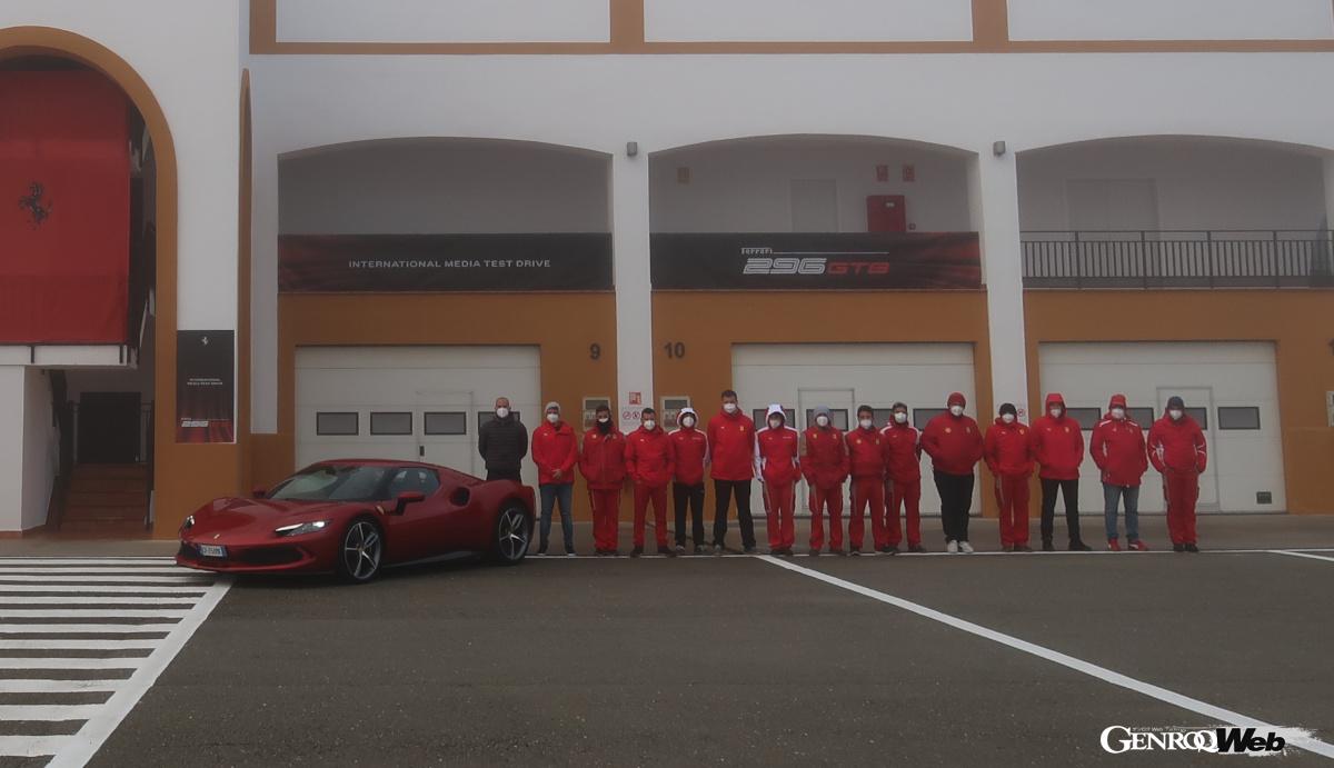 フェラーリ296GTB試乗会で歓迎してくれたスタッフ