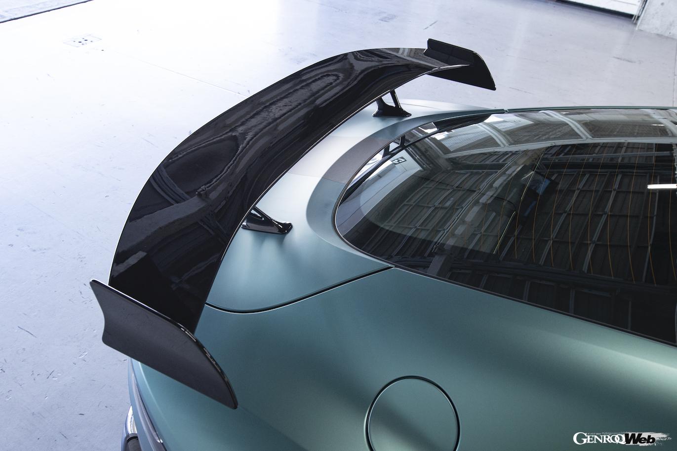 アストンマーティン ヴァンテージ F1エディションのリヤウイング