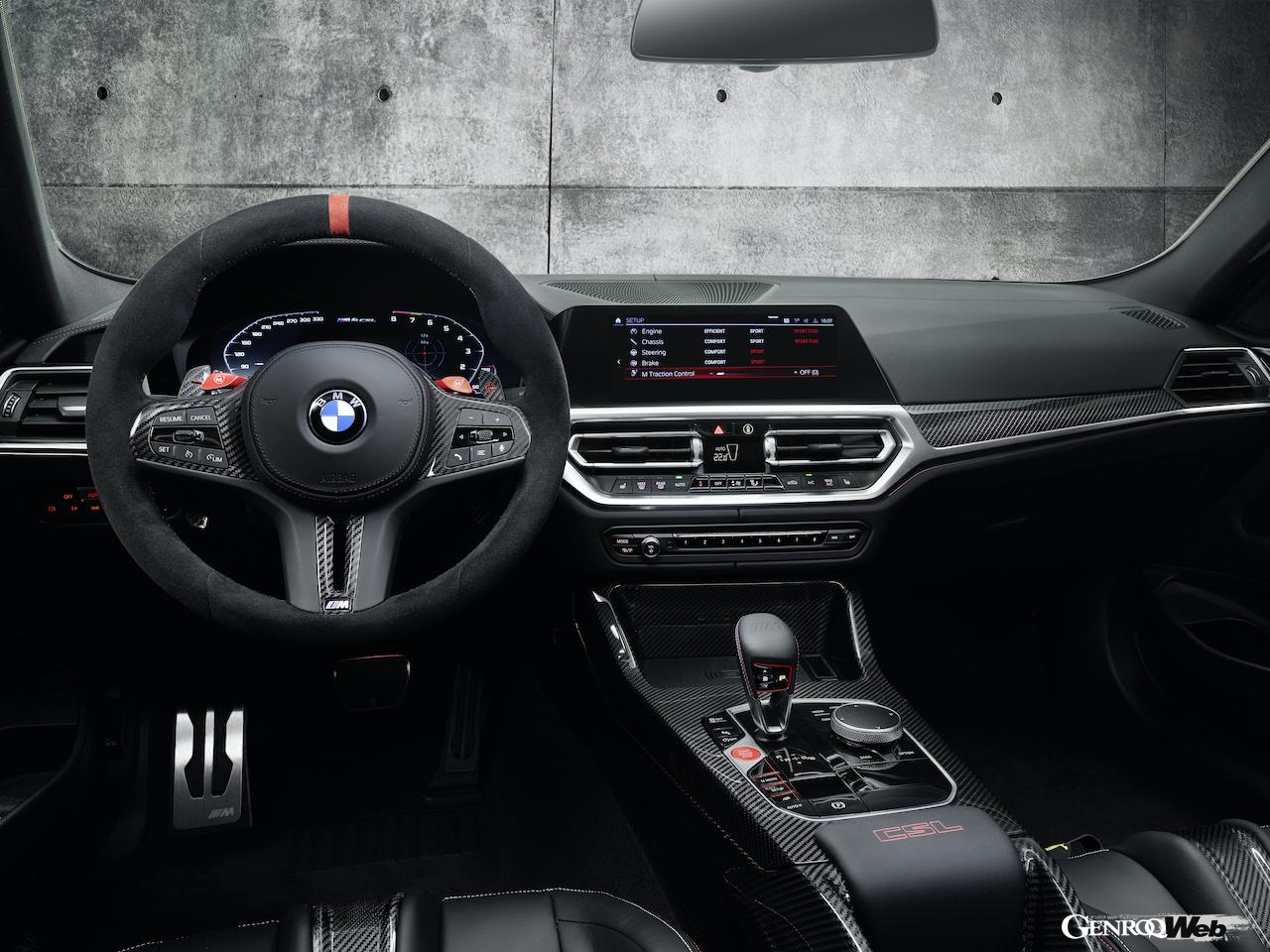 BMW M社50周年記念モデルとしてデビューした「M4 CSL」のコクピット。