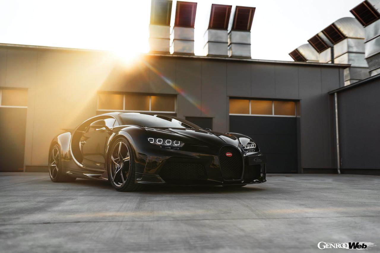 生産開始後も、シャシーダイナモを使って様々なテストを行うブガッティ シロン スーパースポーツ。