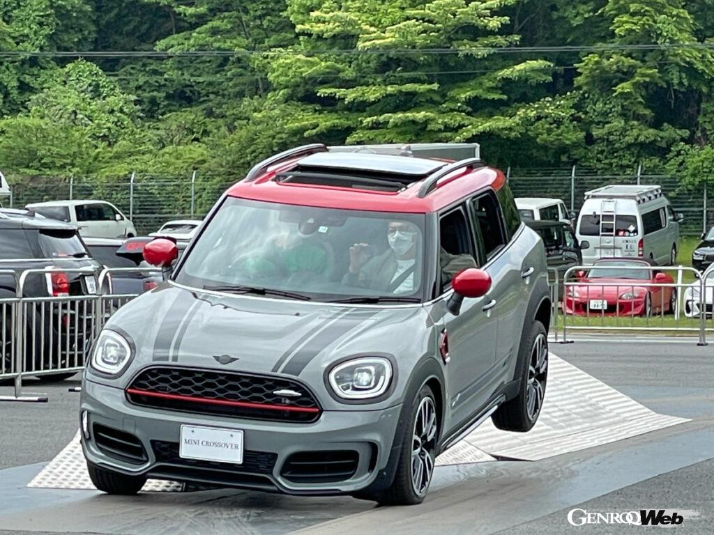 会場ではMINI All4を使った4駆走行体験会も実施された。
