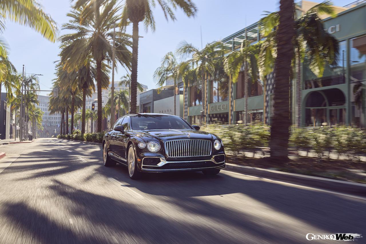 ベントレー フライングスパーのフロントビュー