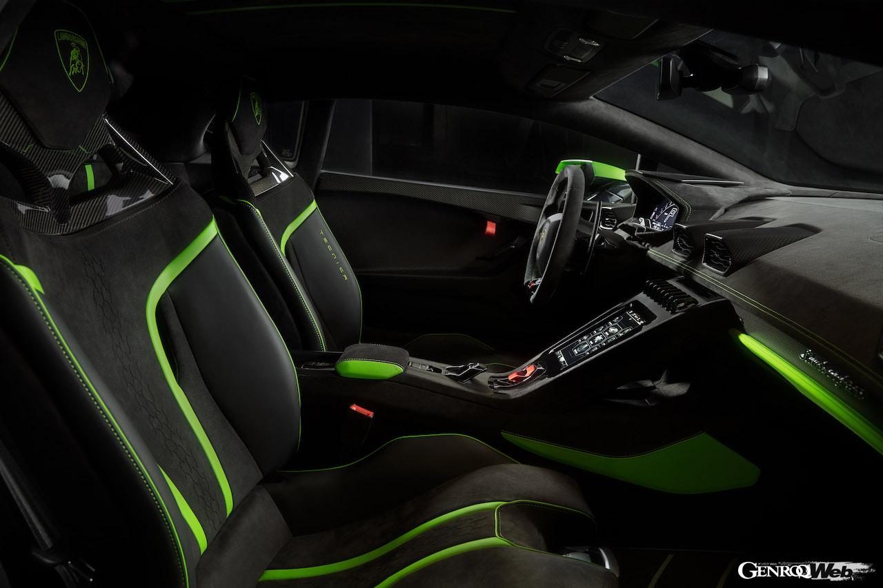 ランボルギーニ ウラカン テクニカのシート