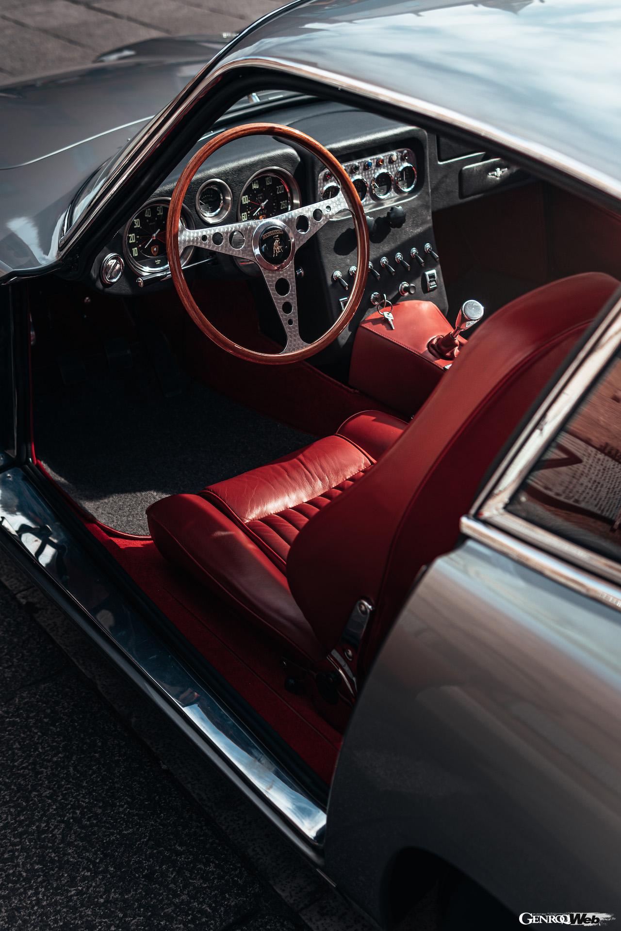 ランボルギーニ 350GTのコクピット