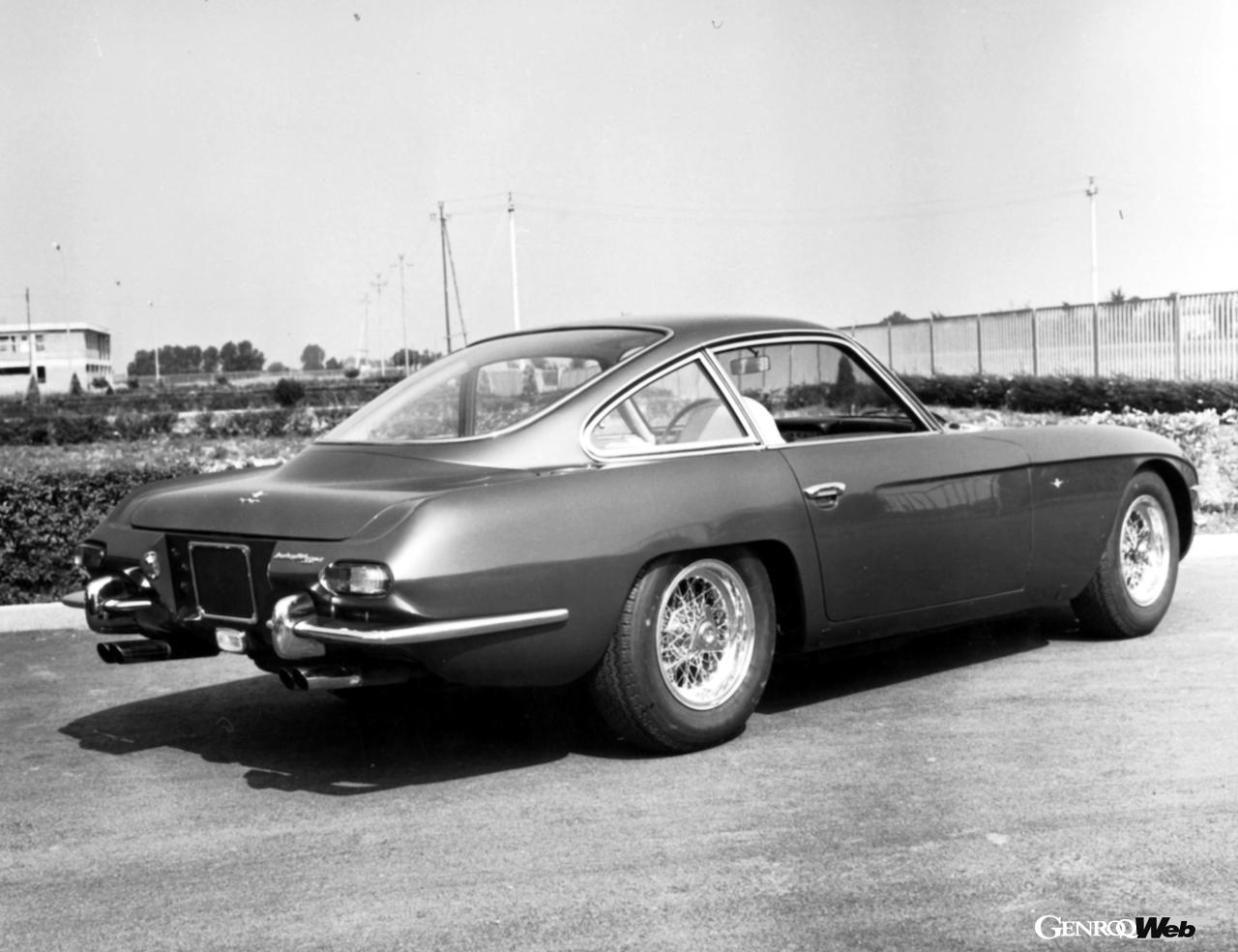 ランボルギーニ 350GTのリヤビュー