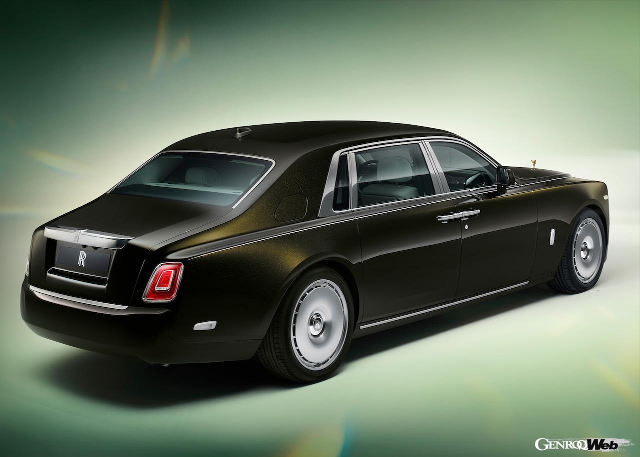 改良新型ロールス・ロイス ファントム エクステンデッドのリヤビュー