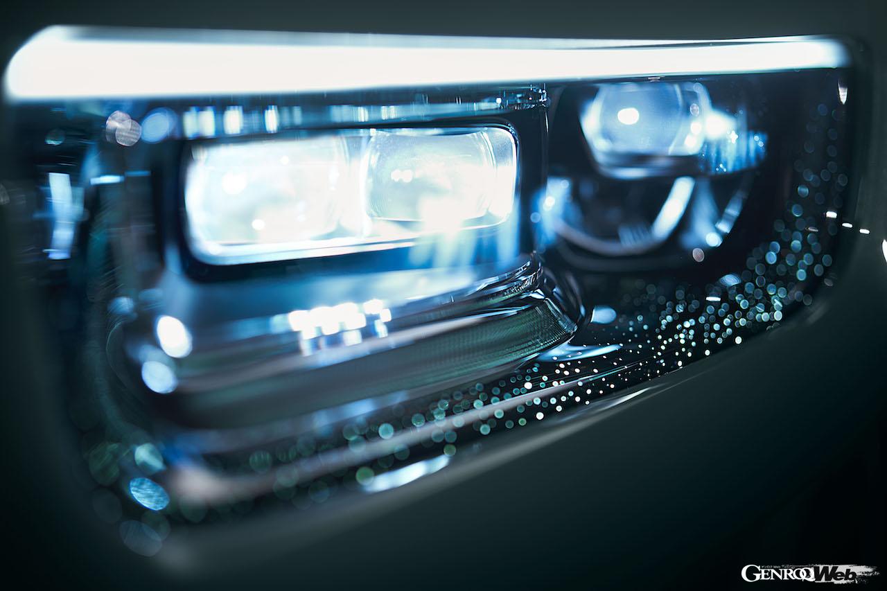 改良新型ロールス・ロイス ファントムのヘッドランプ