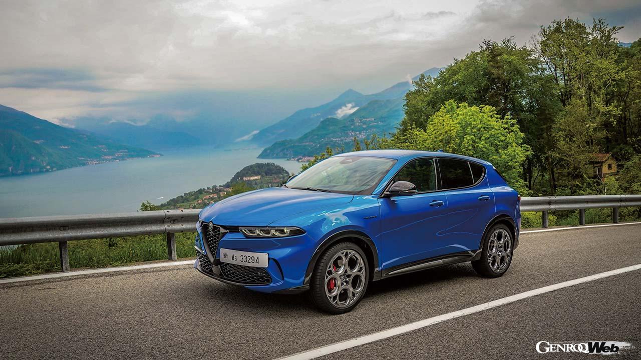 アルファロメオ トナーレハイブリッドの走行シーン