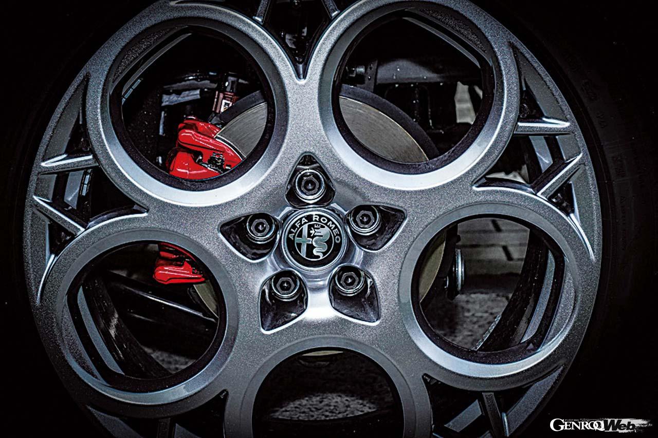 アルファロメオ トナーレハイブリッドのタイヤ＆ホイール