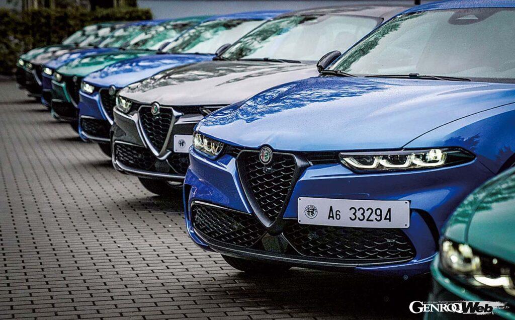 新型コンパクトSUVトナーレは、2027年に全モデル電動化を謳うアルファロメオにとって、新時代の嚆矢となる存在だ。