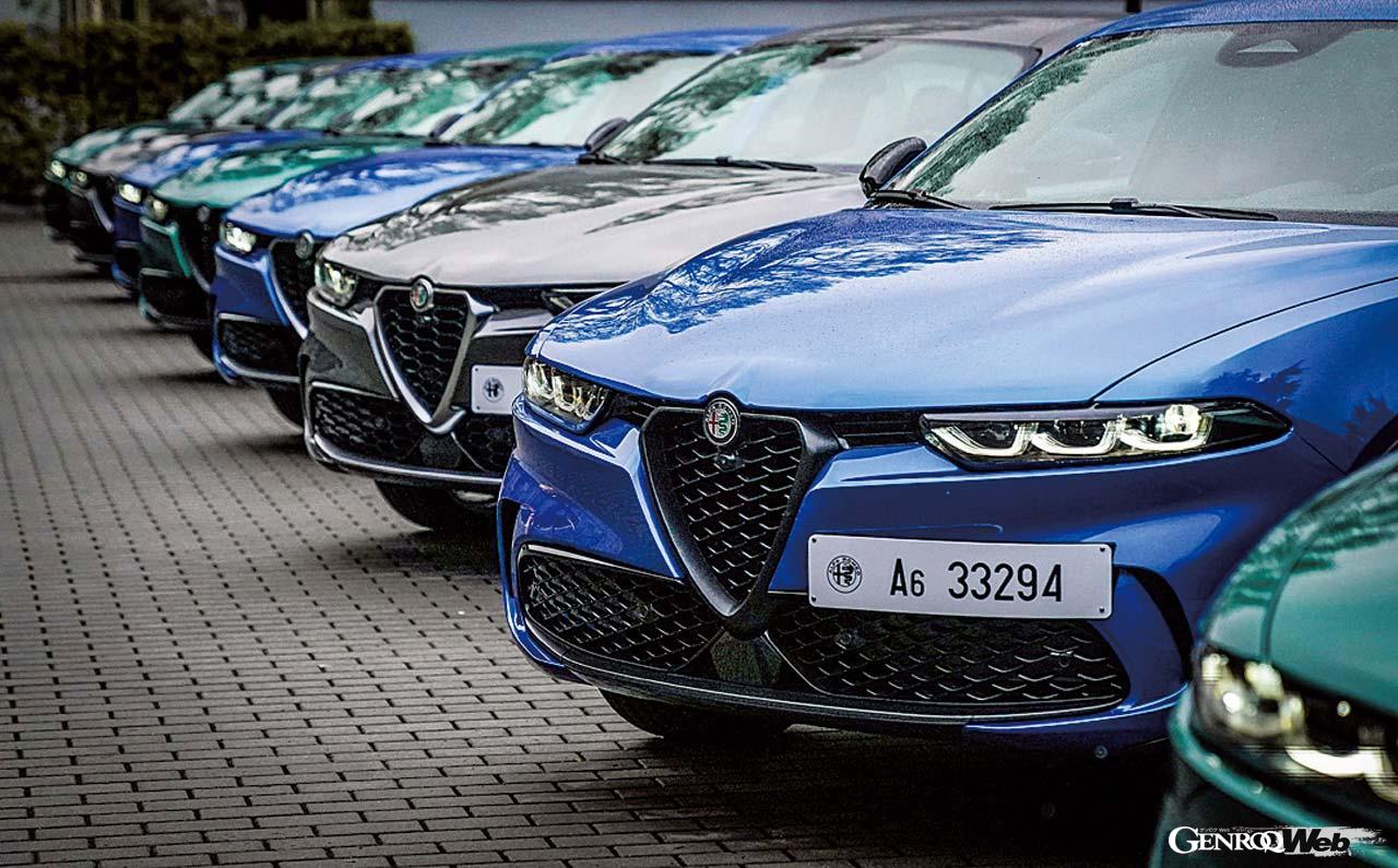 新型コンパクトSUVトナーレは、2027年に全モデル電動化を謳うアルファロメオにとって、新時代の嚆矢となる存在だ。