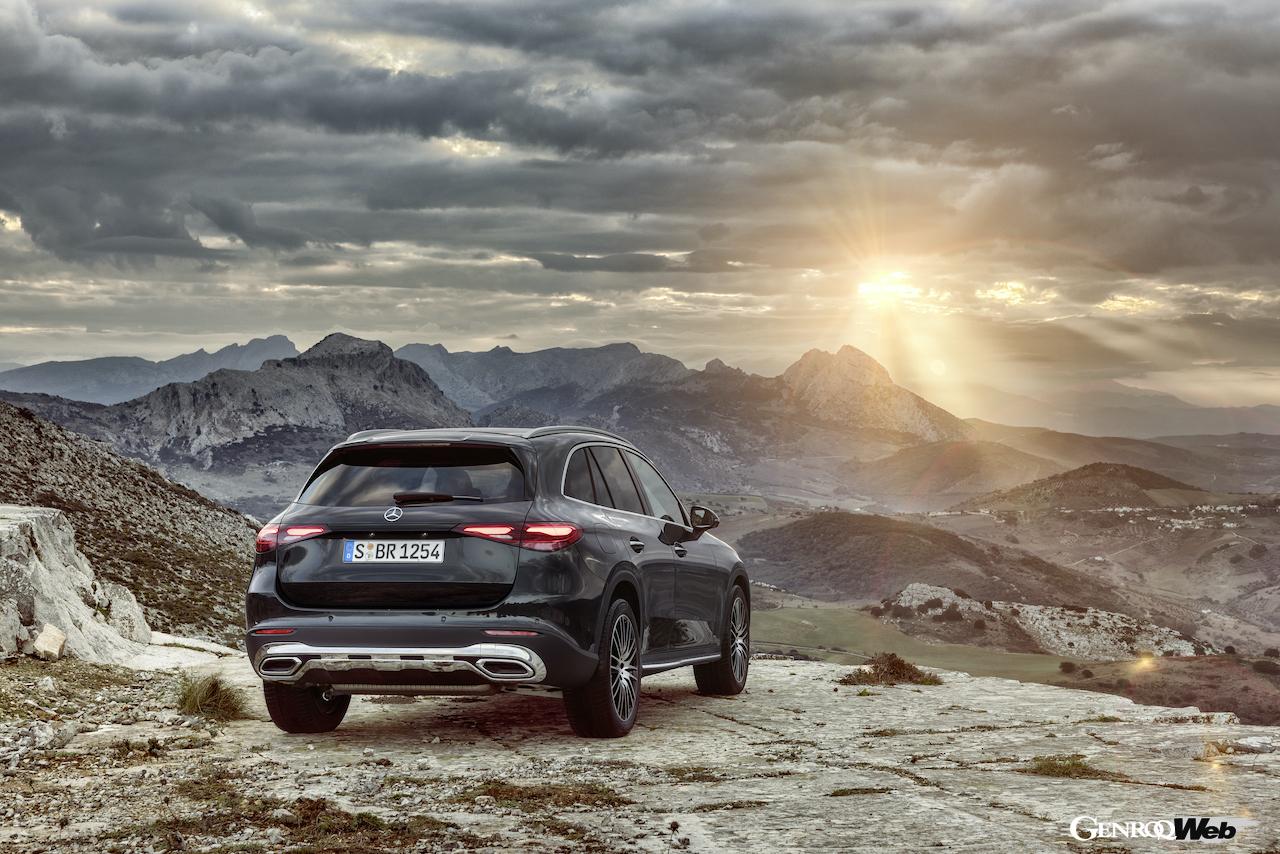 新型メルセデス・ベンツ GLCクラスのリヤスタイル