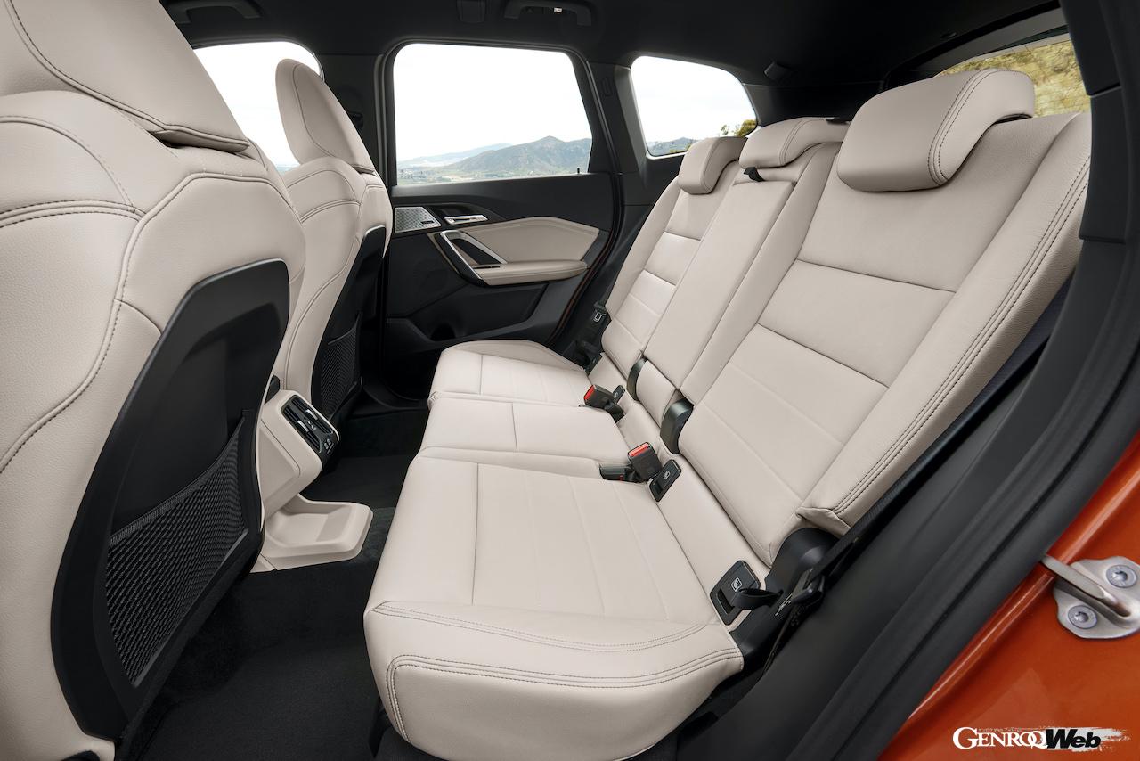 フルモデルチェンジを果たした、BMWのエントリーSAV「X1」のリヤシート