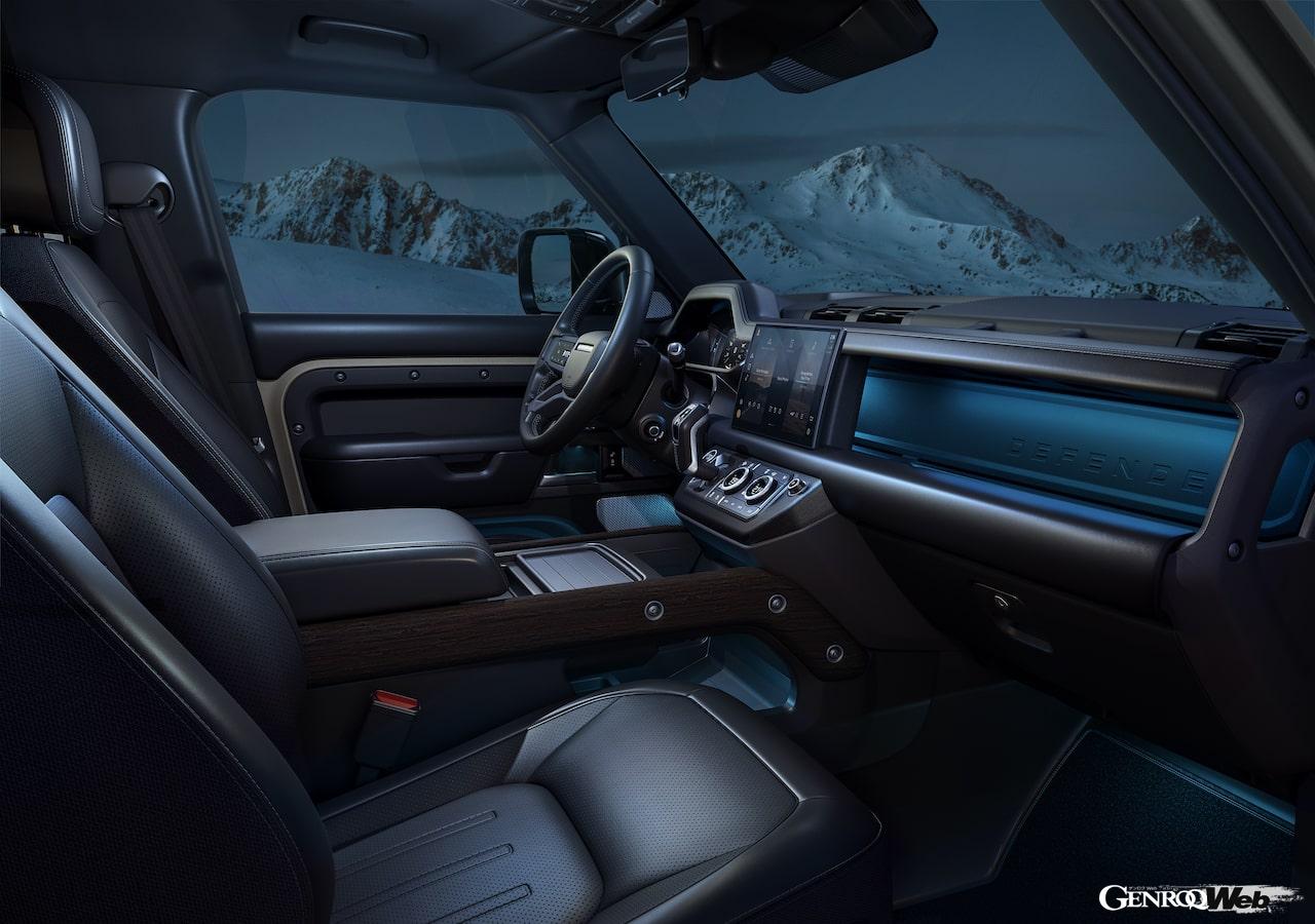 シリーズ最長のボディを持つ「ランドローバー ディフェンダー 130」のインテリア。