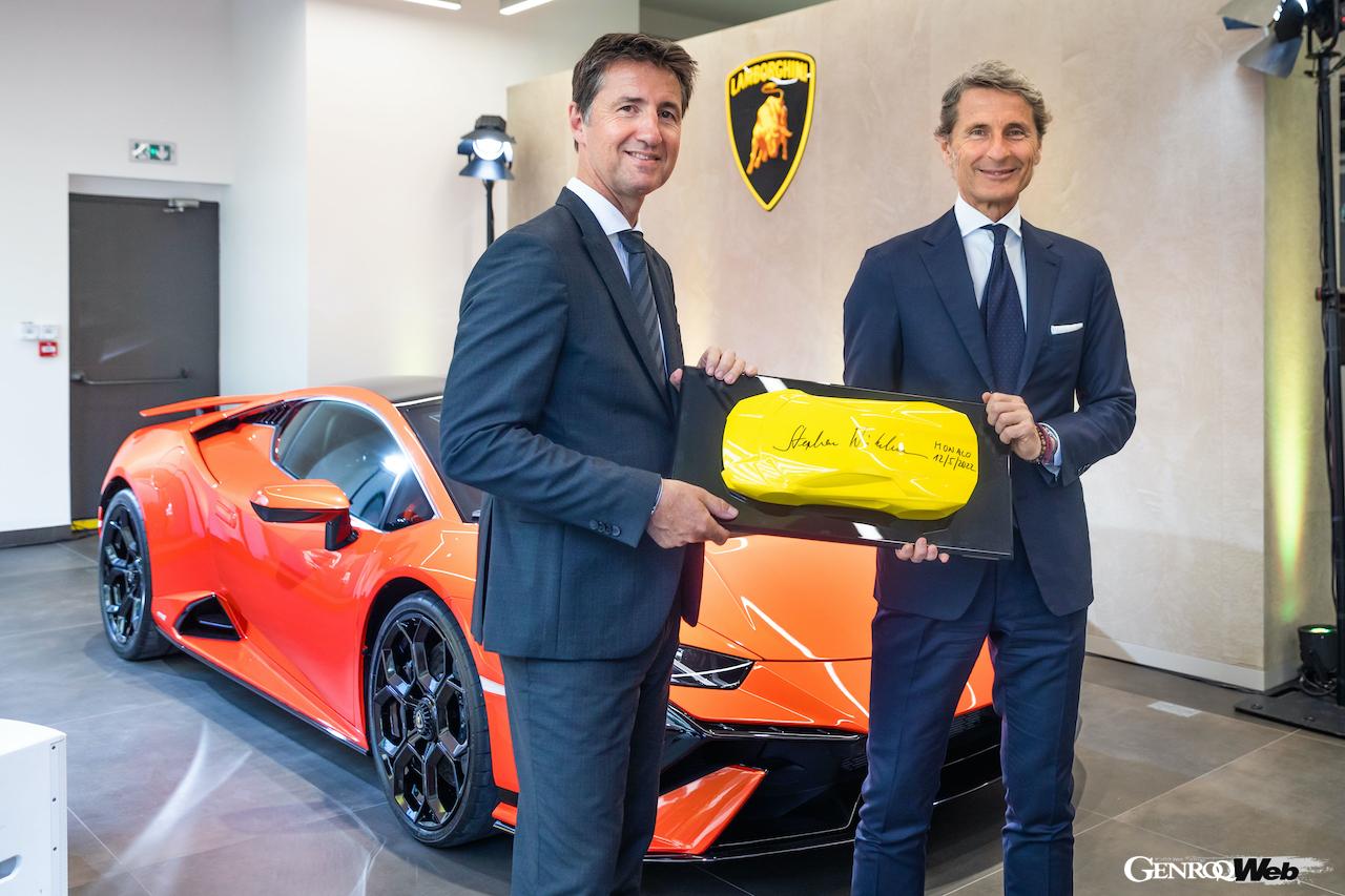 オープニングセレモニーにに登場したグループ・セゴンドのステファン・コルマーCOOと、アウトモビリ・ランボルギーニのステファン・ヴィンケルマン会長。