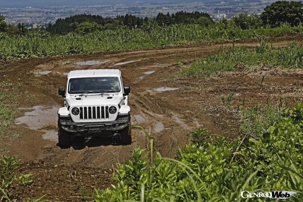 グラディエーターのオフロード走行