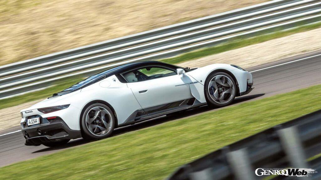 久々のミッドシップスーパースポーツ、マセラティMC20。プレチャンバー付き3.0リッターV6ツインターボエンジンという純内燃機関を搭載する。