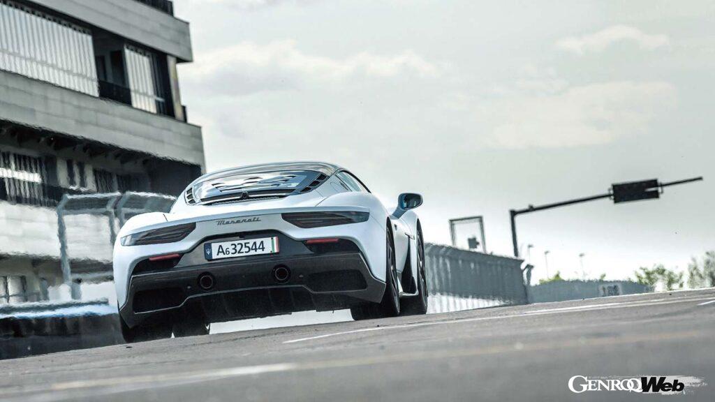 久々のミッドシップスーパースポーツ、マセラティMC20。プレチャンバー付き3.0リッターV6ツインターボエンジンという純内燃機関を搭載する。