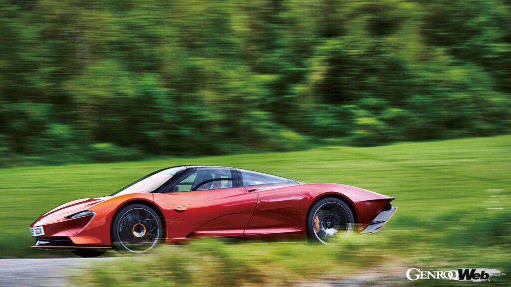 マクラーレン・スピードテールはF1ロードカー以来となる3シーターのハイパーカーだ。性能を追求したデザインが特徴的。