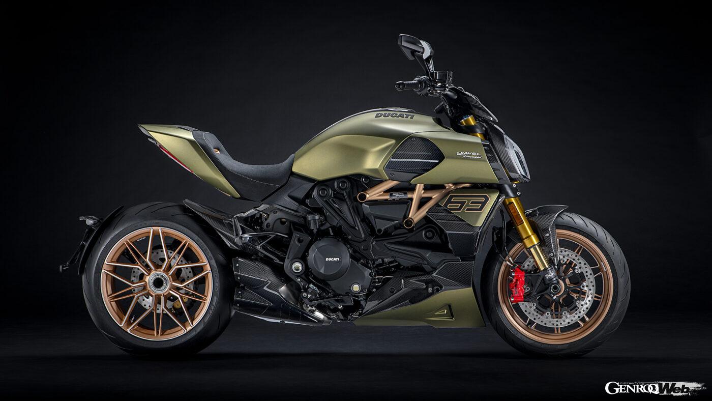 ドゥカティ ディアベル 1260 ランボルギーニのサイドビュー