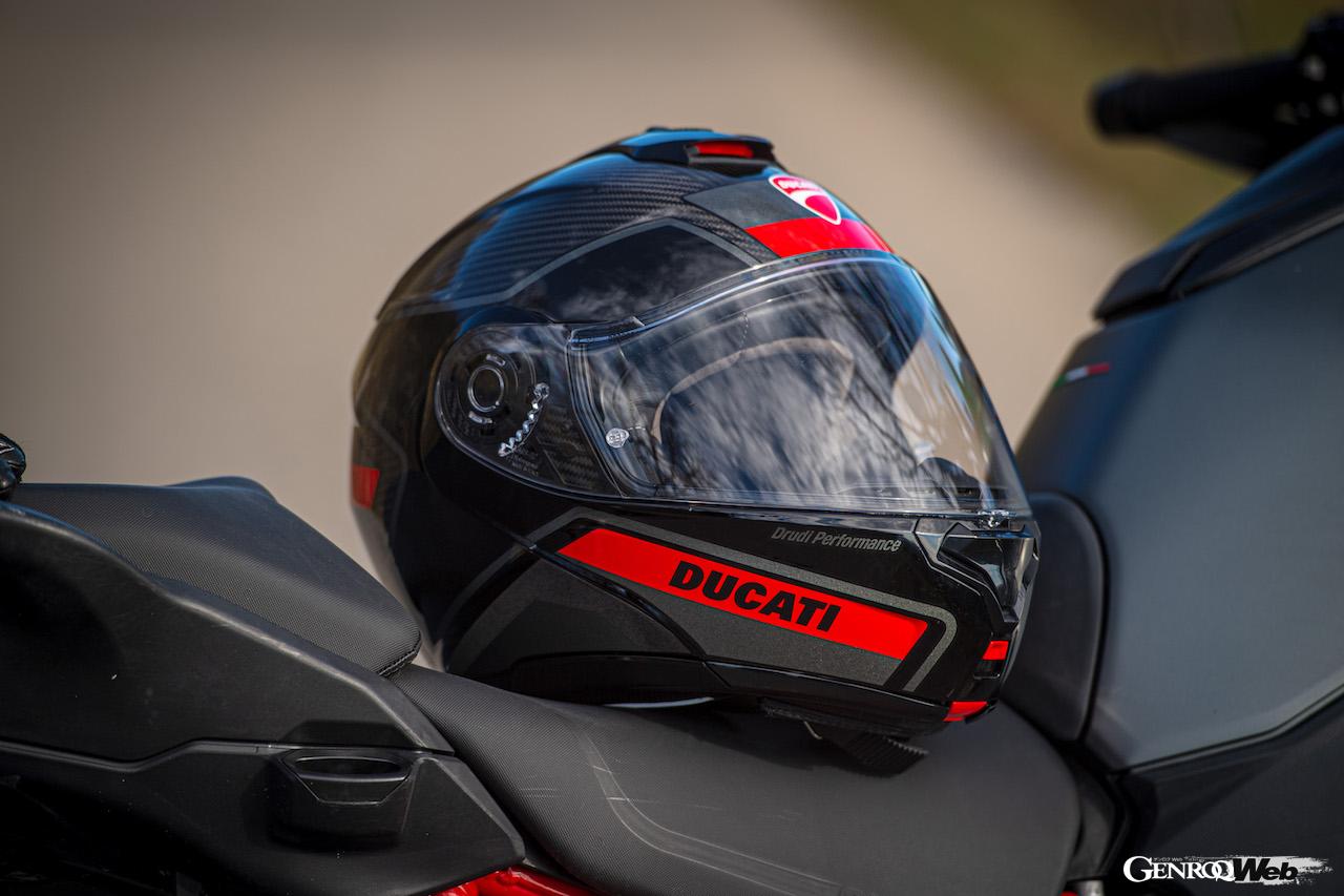 ドゥカティのヘルメット「Horizon V2」