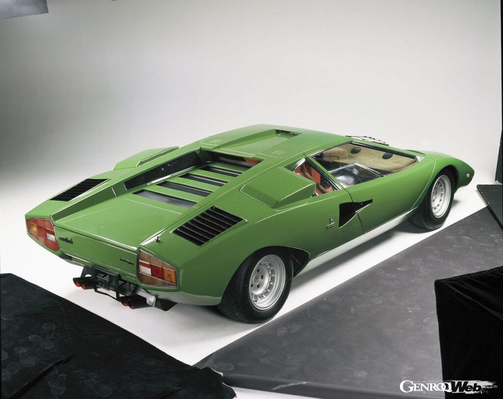 ランボルギーニ カウンタック LP400のリヤビュー