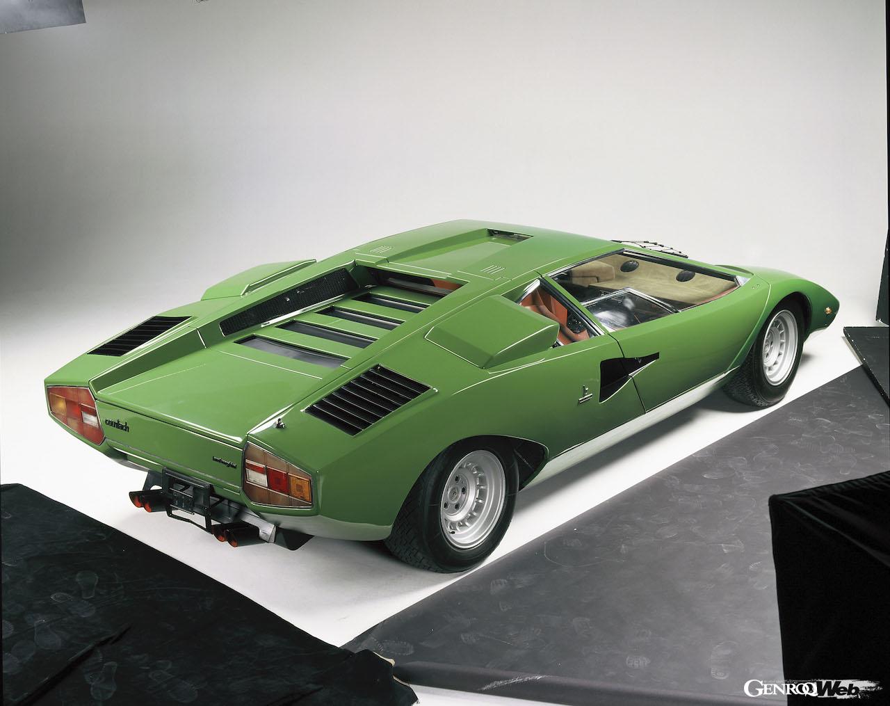 ランボルギーニ カウンタック LP 400のリヤビュー