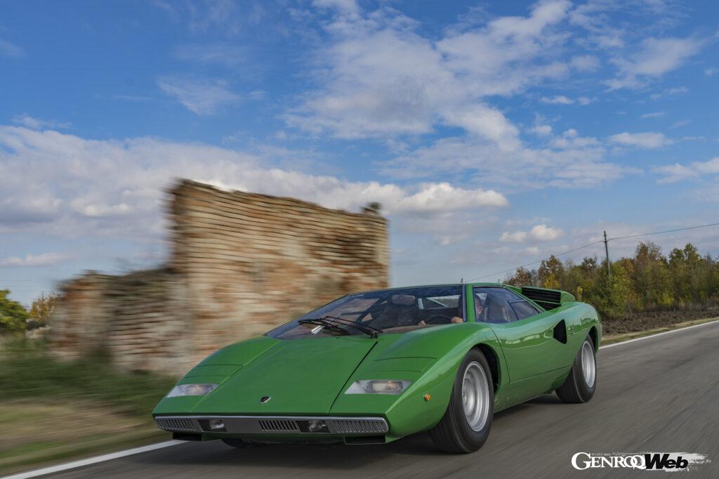 ランボルギーニ カウンタック LP400のフロントビュー