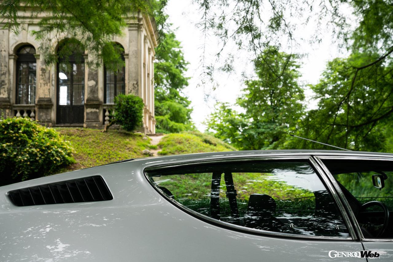 ランボルギーニ エスパーダのサイドウインドウ