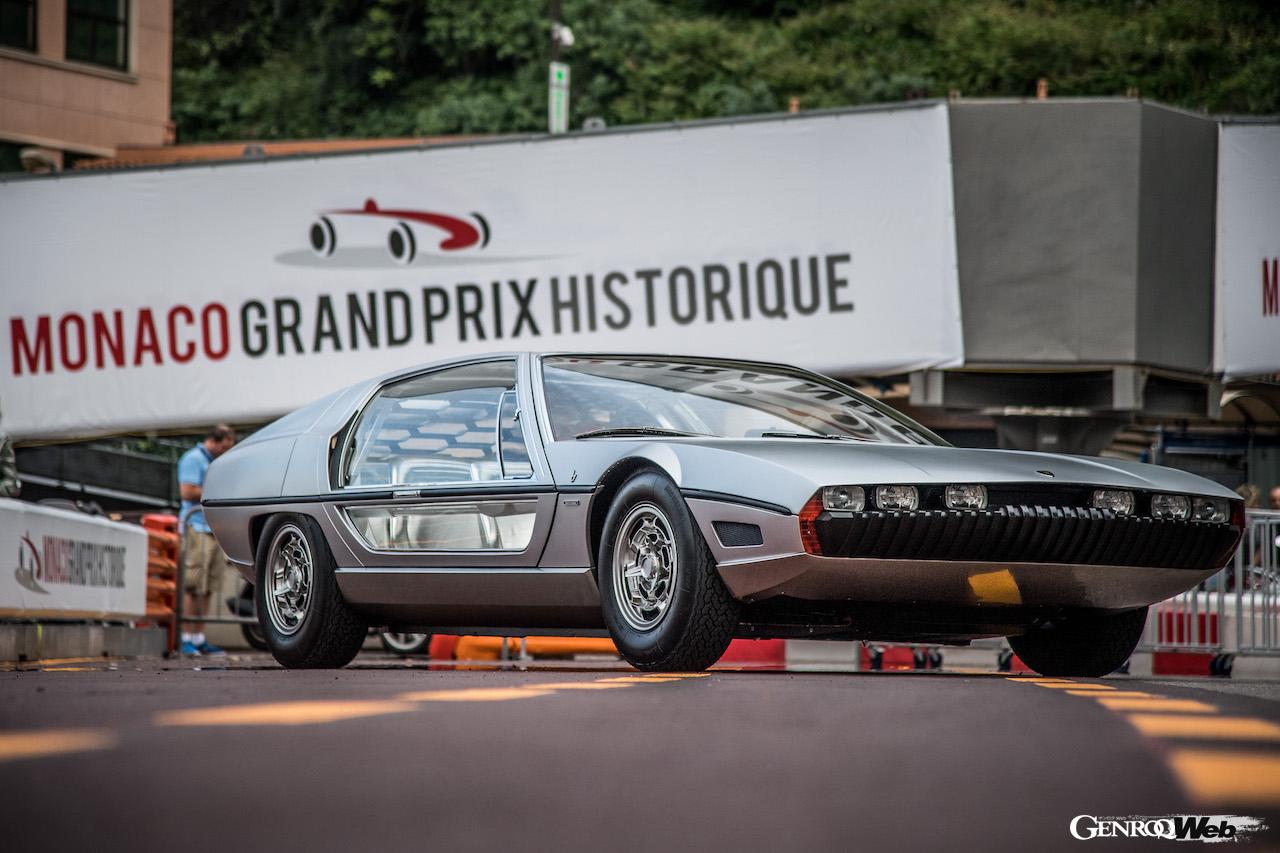 ランボルギーニ マルツァルのフロントビュー。