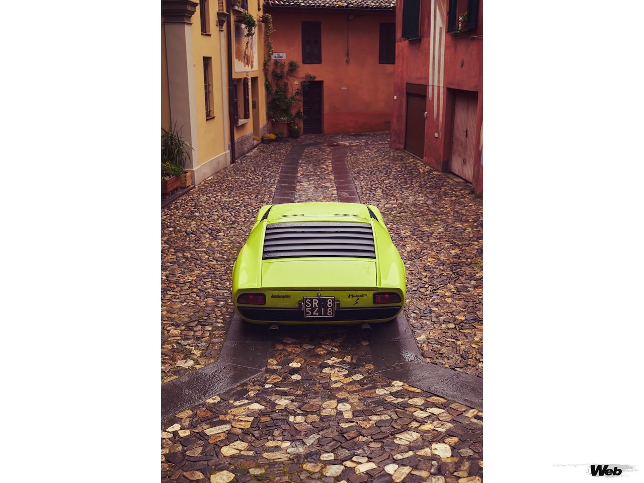 ランボルギーニ ミウラのリヤビュー