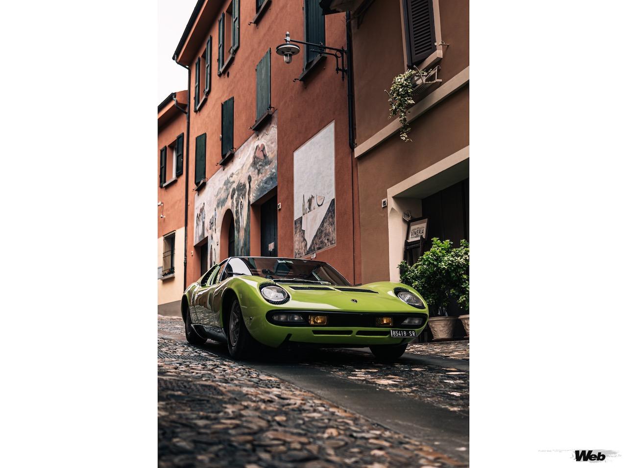 ランボルギーニ ミウラのフロントビュー