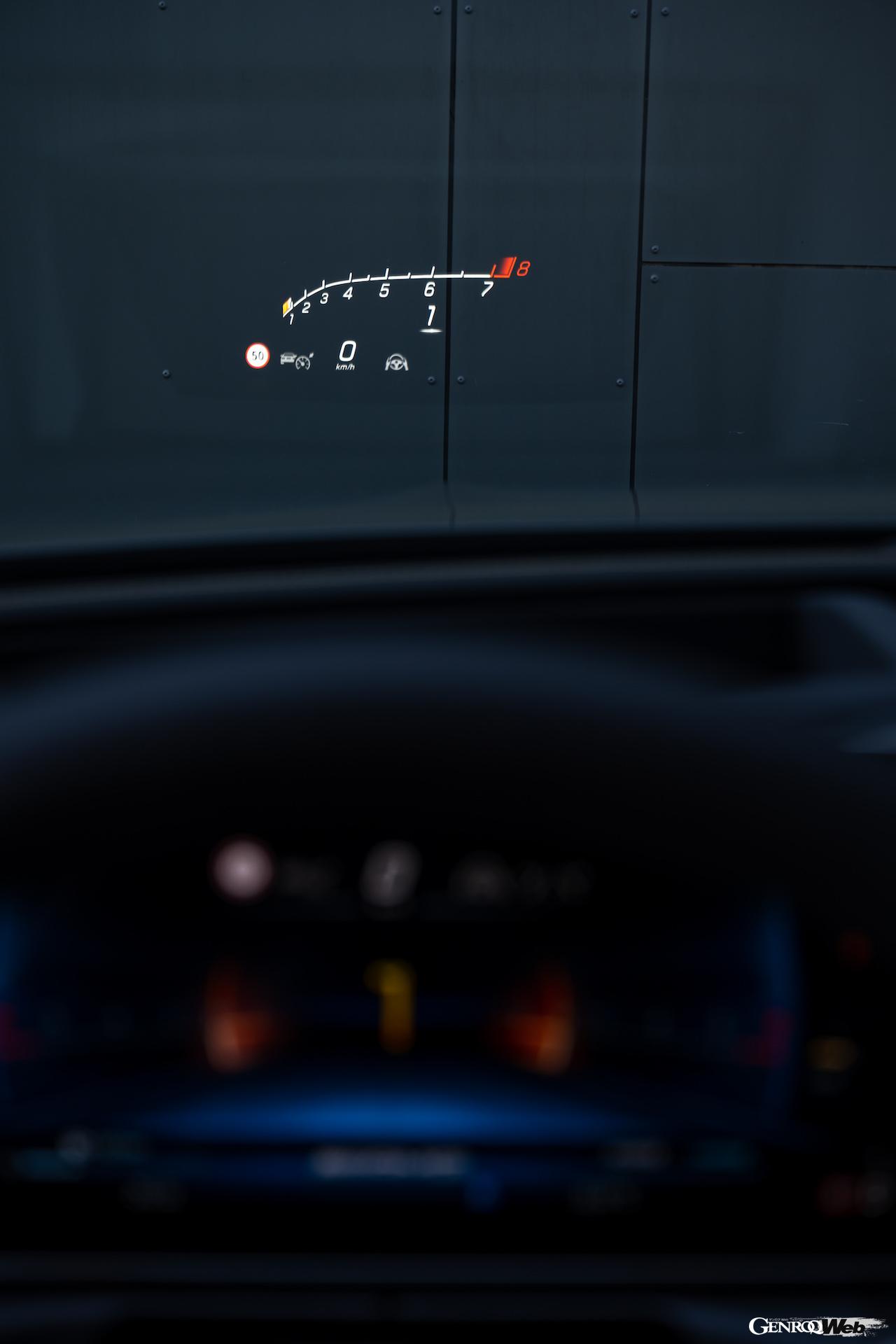 メルセデスAMG C 43 4MATICのヘッドアップディスプレイ