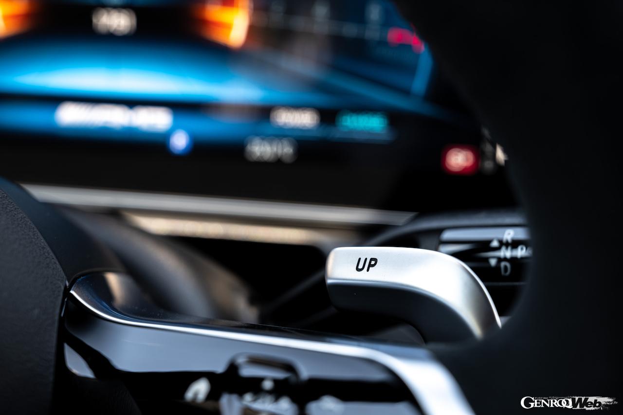 メルセデスAMG C 43 4MATICのパドルシフト