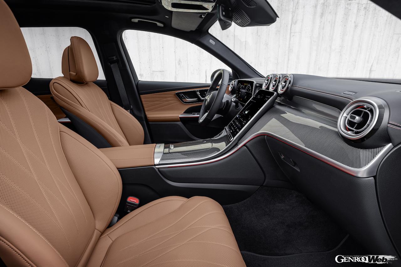 新型メルセデス・ベンツGLCのフロントシート