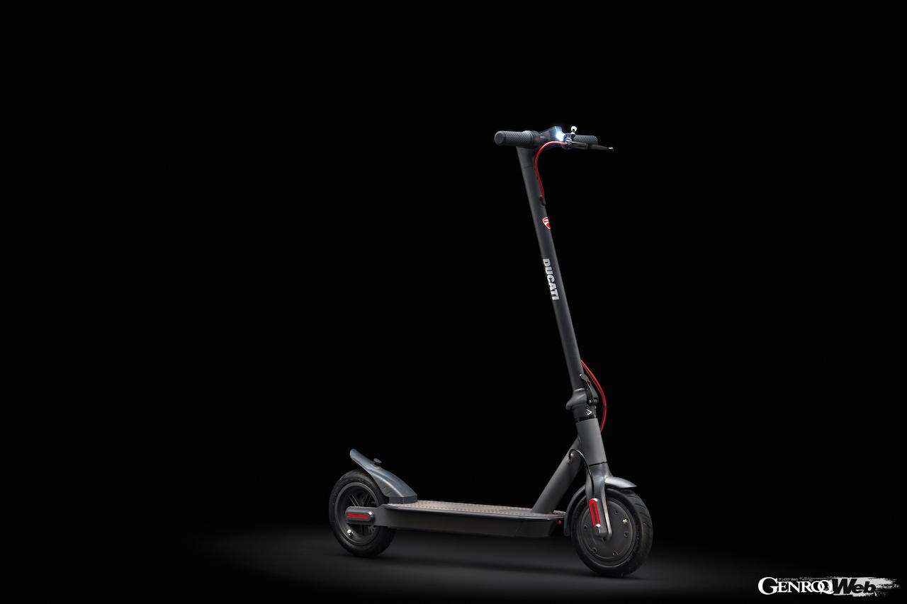 ドゥカティの電動キックボード、PRO-III